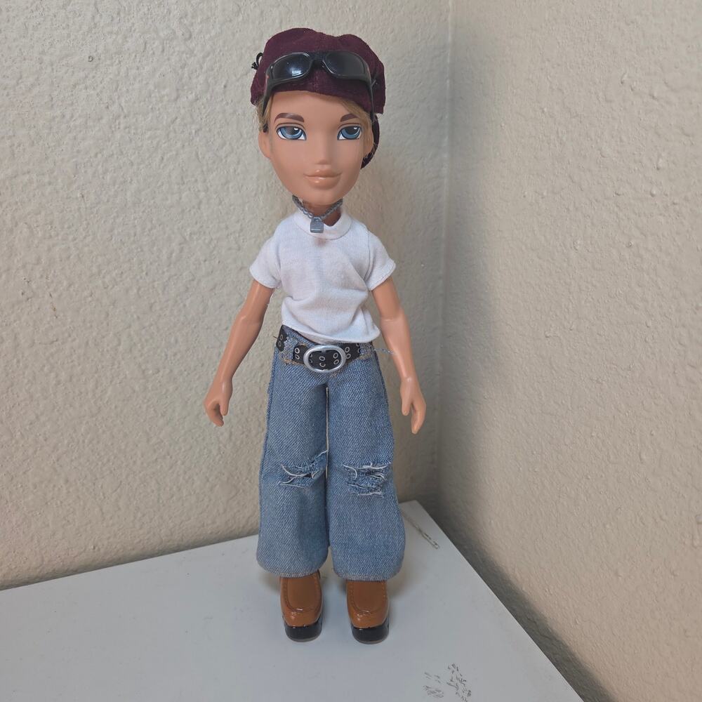 Bratz Boyz Vintage 2002 Cameron 1st Edition Doll with Original Outfit